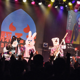 豚乙女、メジャーデビューライブ終演で春の新ツアー開催を発表！