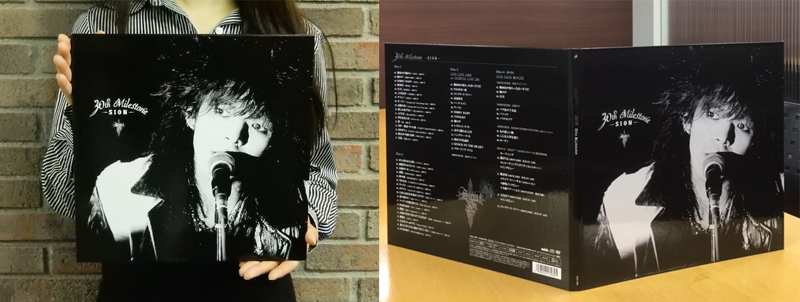 SIONがデビュー30周年記念ベストの限定盤特典の内容を公開