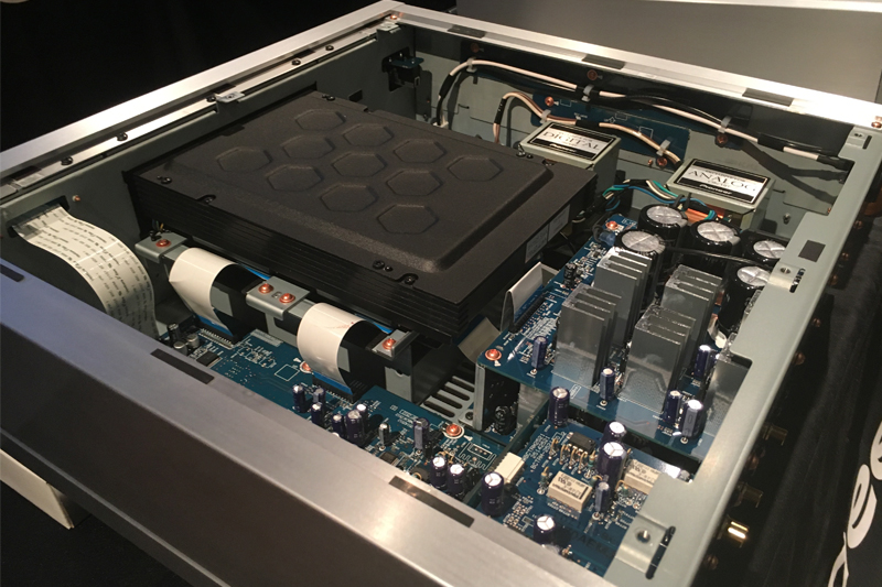 オンキヨー＆パイオニア、理想のディスク再生を実現するハイクラスSACD プレーヤー「PD-70AE（S）」を発表