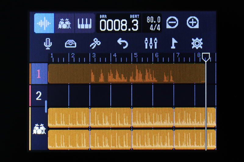ズーム「R12 MultiTrak」徹底レビュー（電池駆動でどこでも音楽制作可能。ライブ演奏の同期音源再生に活用できるクリック音のルーティング機能なども装備！）