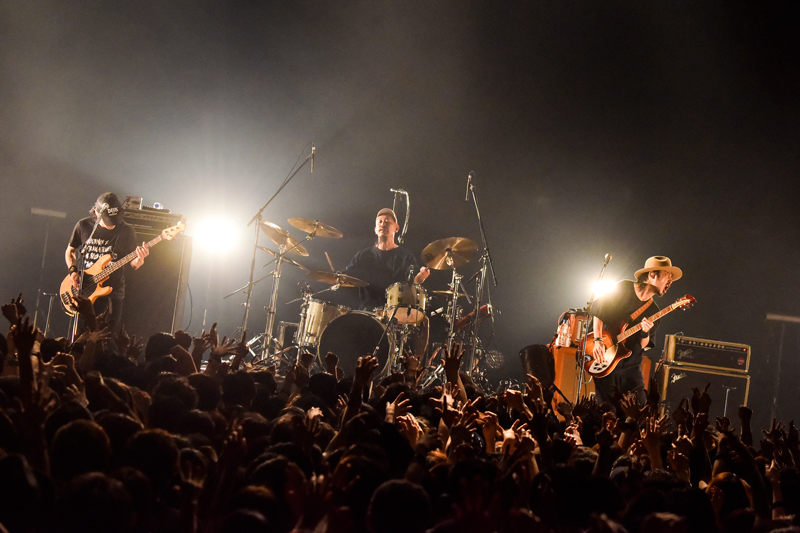 『ACIDMAN×STRAIGHTENER×THE BACK HORN Tour “THREE for THREE”』Zepp Tokyoの初日（2019年6月5日）の模様をお届け！