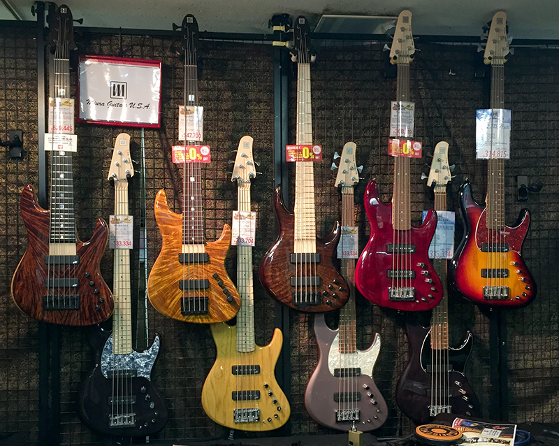 ミュージックランドKEY渋谷店で「Miura Guitars USA」のイベントが開催された
