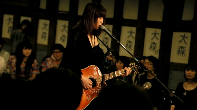 大森靖子、全国ツアー『TOKYO BLACK HOLE TOUR』の初日を秋田・湧太郎 國之譽ホールにてスタート！