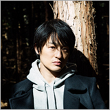 尾崎裕哉、デビューEPから新曲「サムデイ・スマイル」のMVを公開