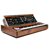 コルグ、Moog Music「Minimoog Model D Walnut」を数量限定でリリース！