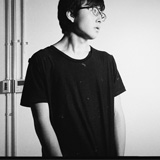 17才のシンガーソングライター崎山蒼志、未発表楽曲「回転」の自宅弾き語り映像を公開！