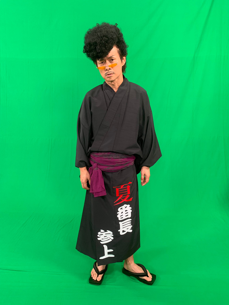 TUBE、『日本の夏からこんにちは』MVで振り切ったコスプレを披露！