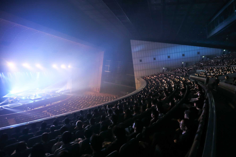 Aimer、ホールツアーの最終公演を東京国際フォーラムホールAにて開催