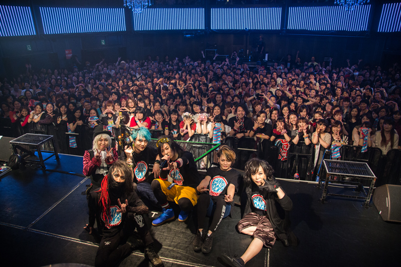 千聖ソロデビュー20周年ツアー「千聖 vs Crack6 TOUR 2017 Can you Rock?!」新宿ReNY公演をレポート