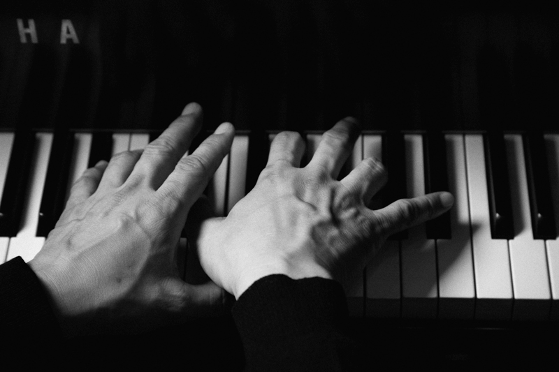 坂本龍一、ピアノアルバム『BTTB』のリマスター再発売が決定