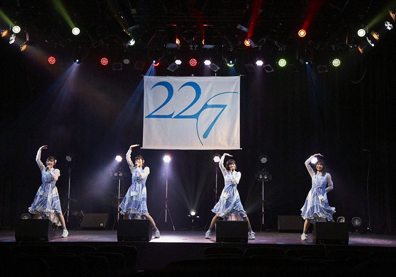 22/7（ナナブンノニジュウニ）2年ぶりの定期公演「ナナニジライブ 2021」