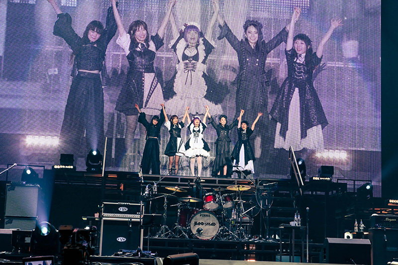 BAND-MAID、結成10周年記念世界ツアーを横浜アリーナ公演で終幕！「５人でこのステージ立てたこと、本当にみんなのおかげです！」
