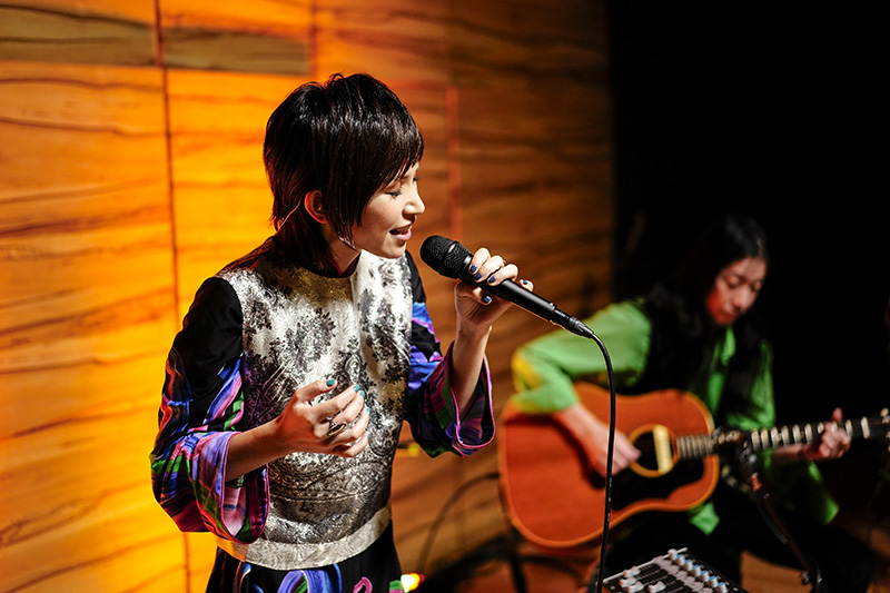 Superfly、11月3日(火・祝)に自身初となる無観客オンラインライブ『Superfly Live at Studio “Sing Together”』を開催！