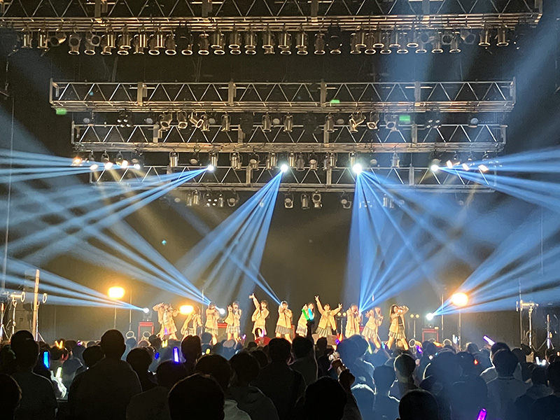 指原莉乃プロデュースアイドル「≒JOY」。 イベント「TOKYO GIRLS GIRLS」に出演し、4thソング「スイートシックスティーン」を初披露！