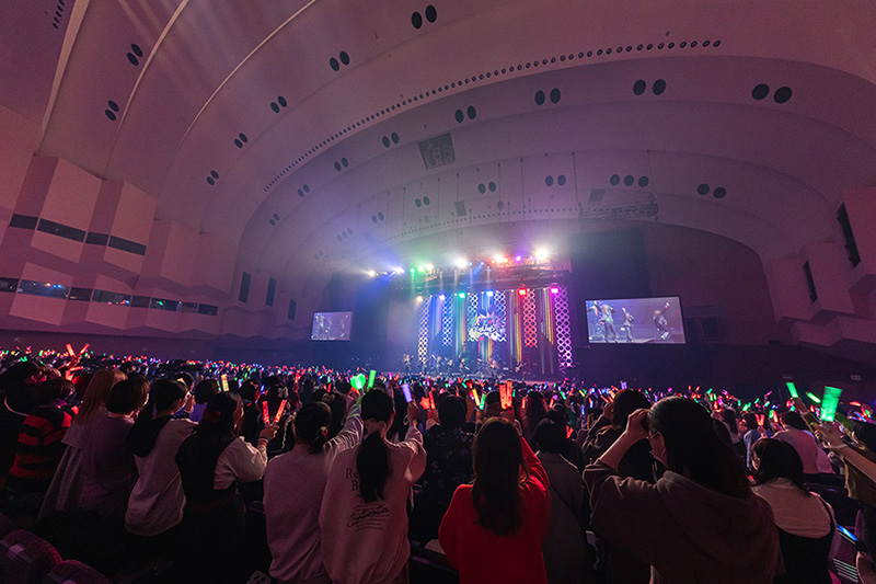 AMPTAKxCOLORS、初めてのワンマンライブ 1st ONE MAN LIVE