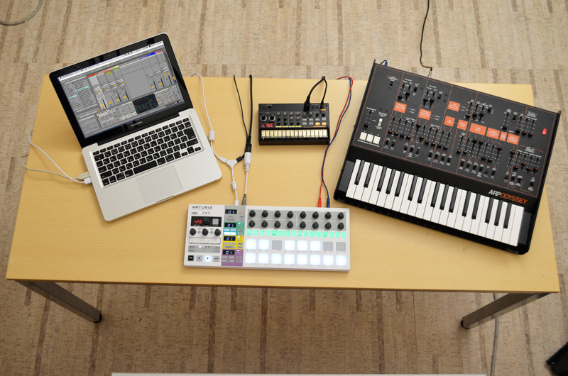 Arturia BeatStep Pro シンセサイザー モジュラーシーケンサー Arturia | BeatStep Pro | シーケンサー | Five G music technology