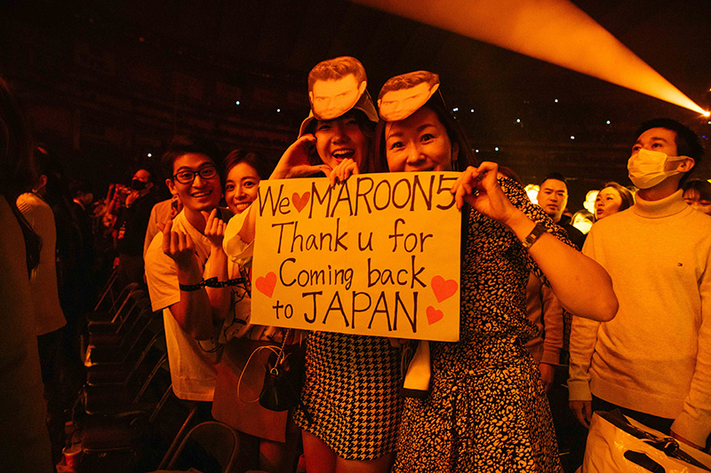 マルーン5、来日公演「Maroon 5 WORLD TOUR 2022」開催！