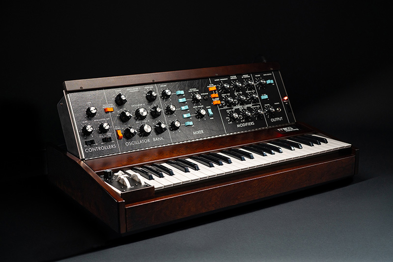 コルグからMoog Music「Minimoog Model D」がリリースされた。