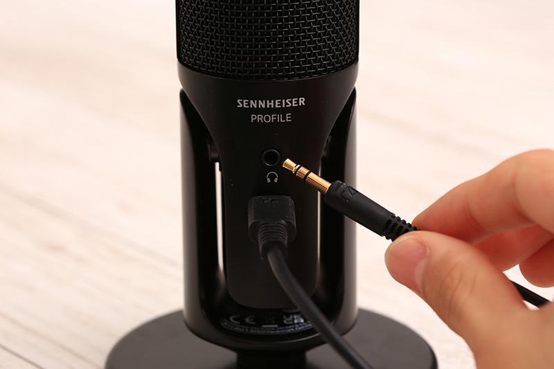 Profile USB Microphone ヘッドホン接続