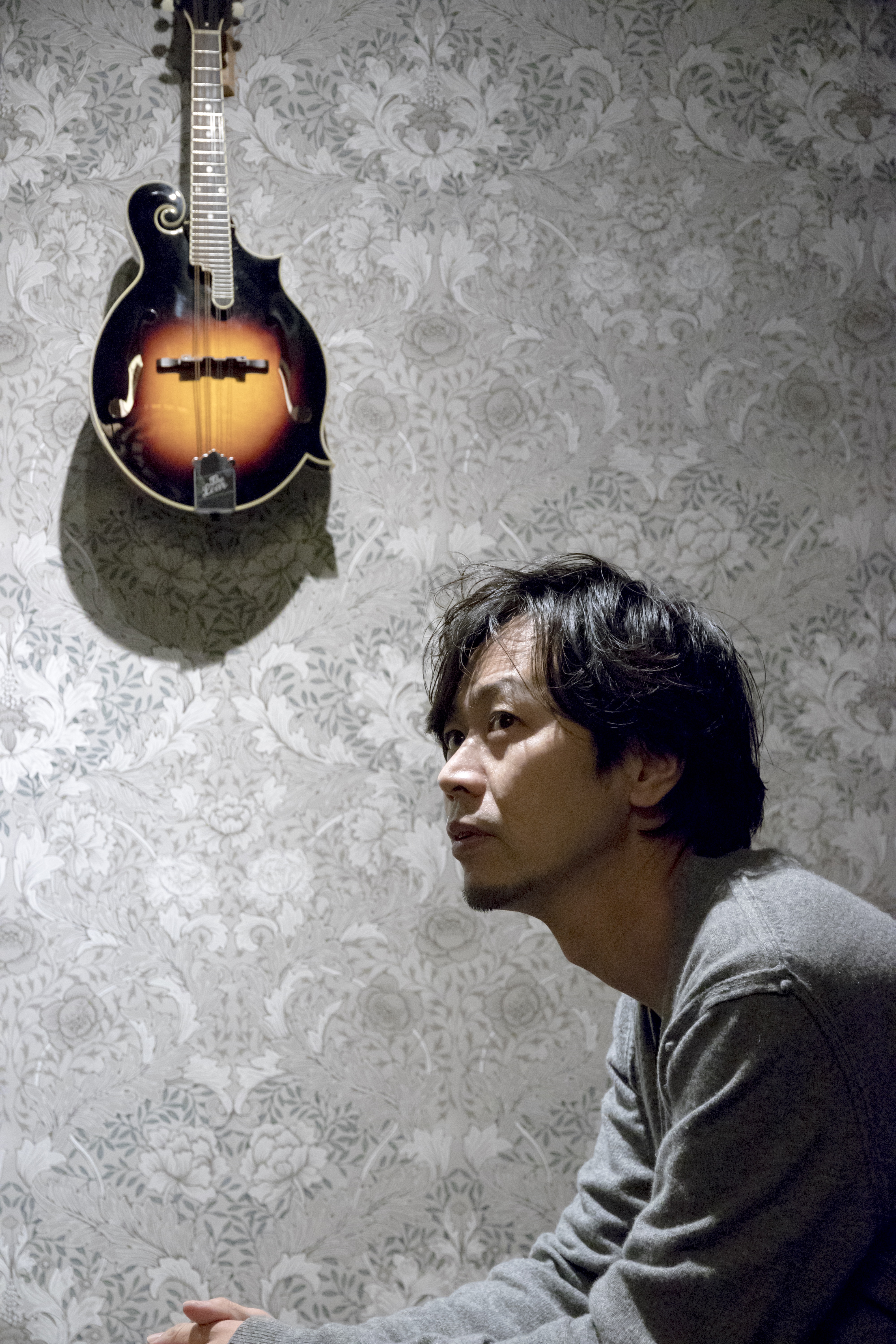 谷口尚久が音楽を担当した映画『五億円のじんせい』オリジナル・サウンドトラックが発売