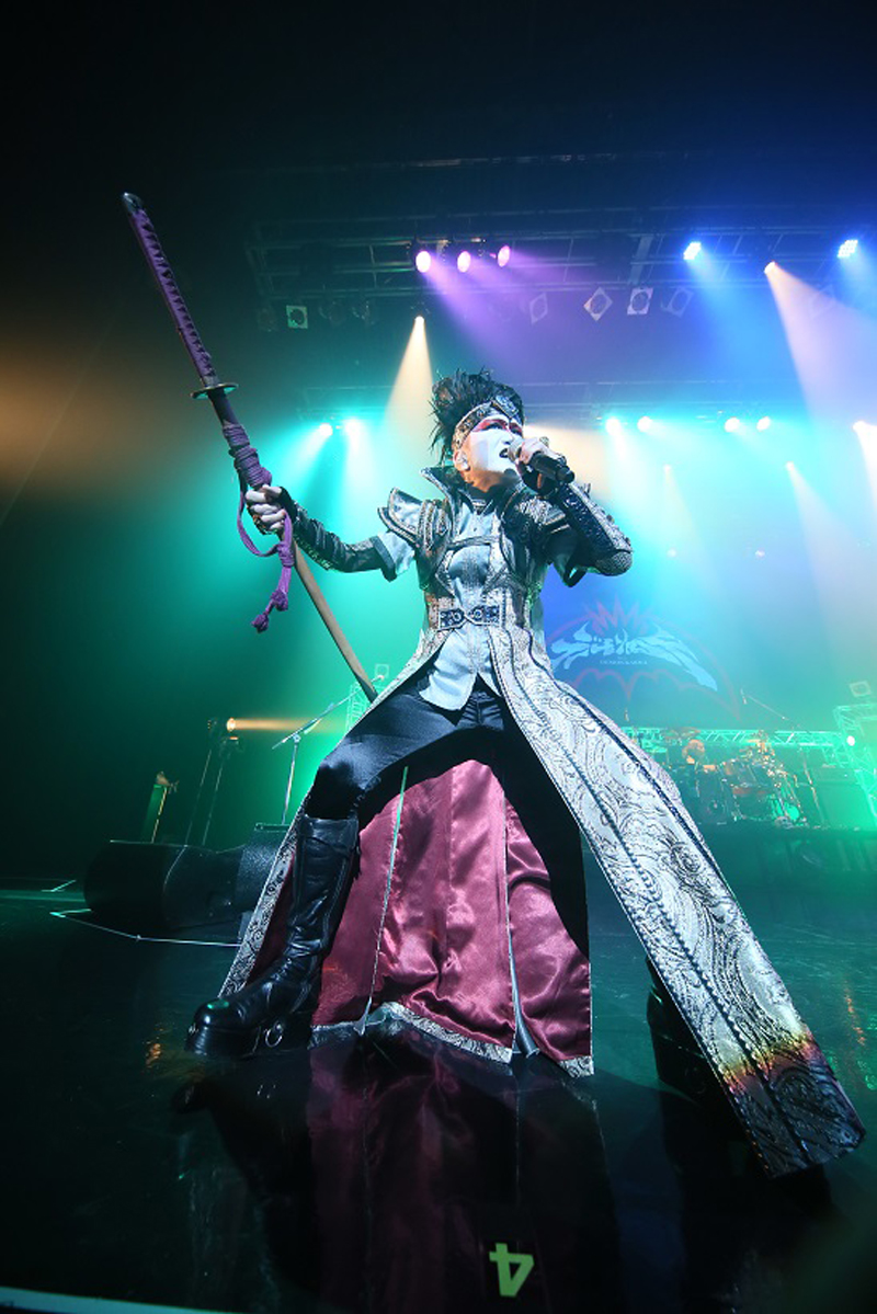 デーモン閣下、『DEMON’S ROCK DKR(うたどくろ) TOUR』ファイナルにてALICEプロデュースによる新曲「NEO」を初披露！