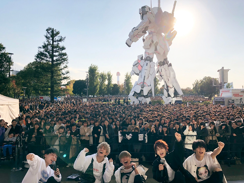 Da-iCE、想い出の地での1年ぶりとなるフリーライブに約5,000人が集結！（11月9日(土)東京・ダイバーシティ東京プラザ フェスティバル広場）