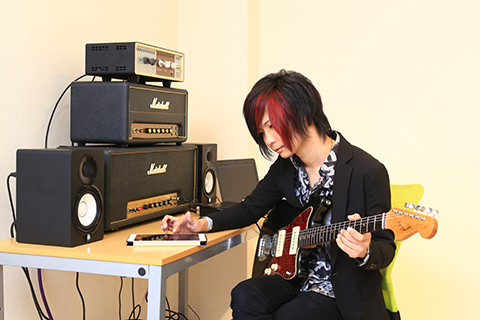 ユニバーサル・オーディオのロードボックス「OX」を、PENGUIN RESEARCHのギタリスト神田ジョンがレビュー！