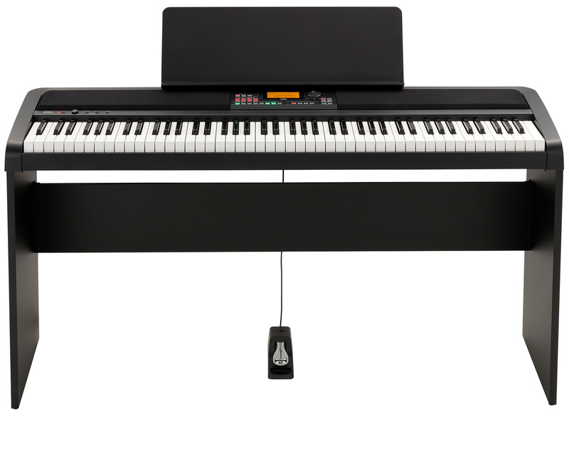 コルグ、弾くことが楽しい自動伴奏付きホーム・ピアノ「XE20」と、専用スタンド＆3本ペダル・ユニットのセット「XE20SP」をリリース！