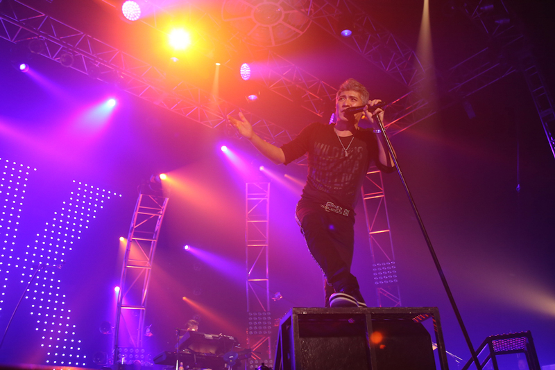 吉川晃司、『KIKKAWA KOJI Live 2016 WILD LIPS』の追加公演レポート