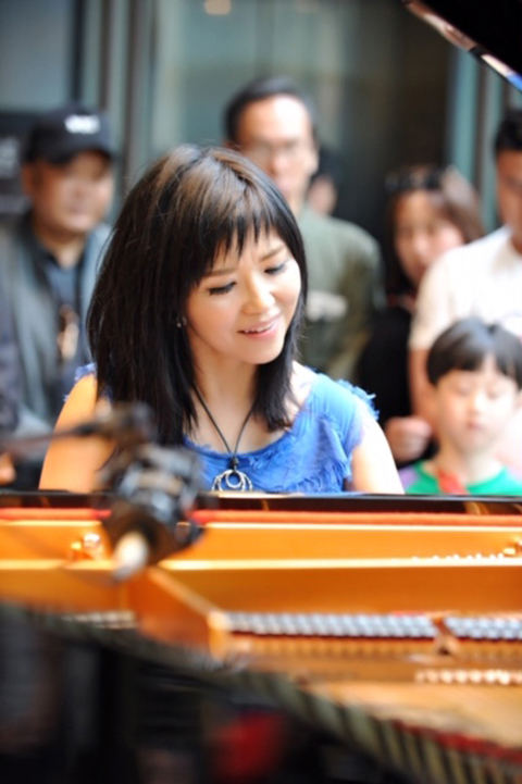 世界で活躍するコンテンポラリージャズピアニスト松居慶子、銀座YAMAHAでインストアイベントを開催！