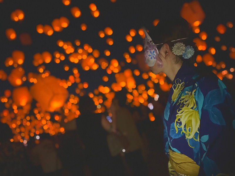 みさき、「京都七夕スカイランタン祭り2021」で初ライヴ！1万2千個のランタンとともに京都の夜空を彩る