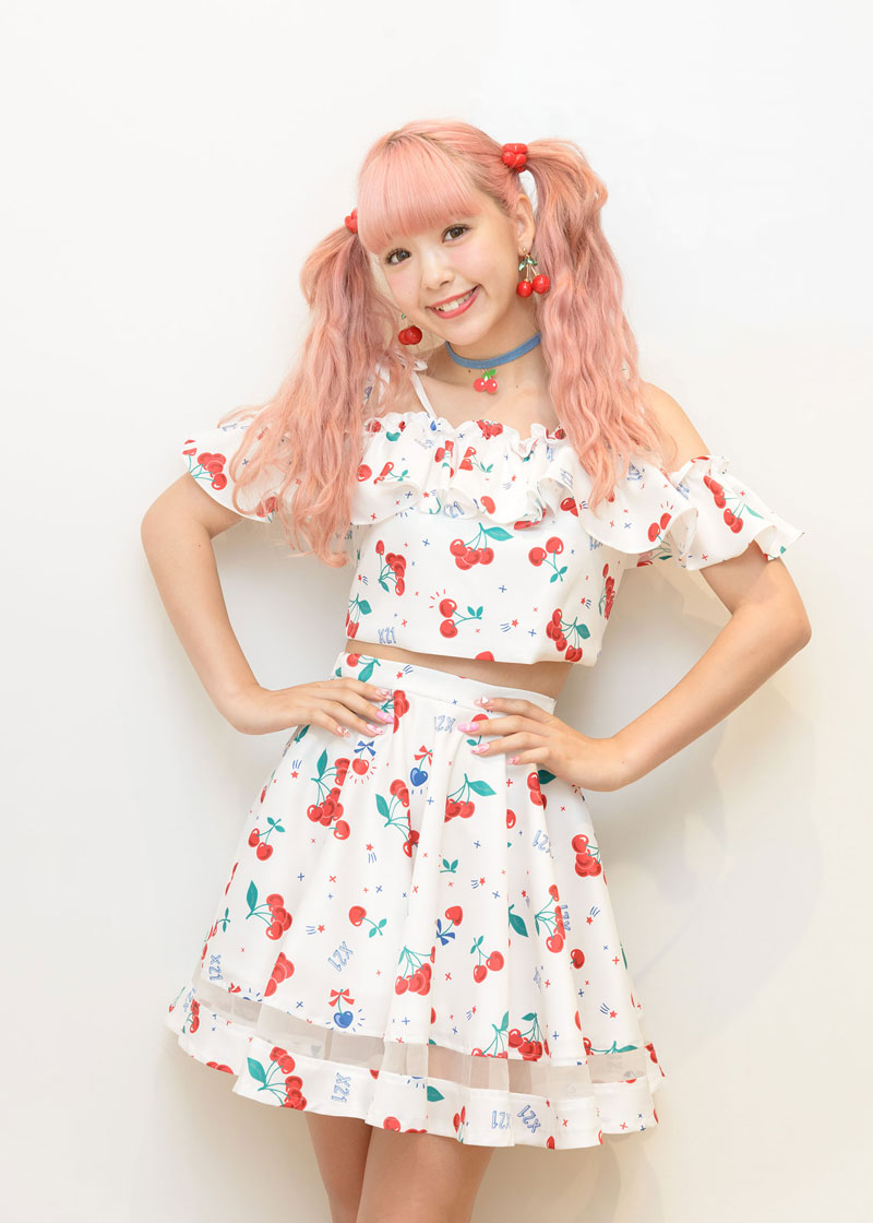 藤田ニコル