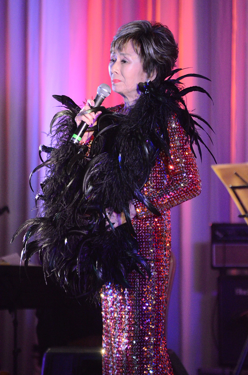 扇ひろ子、歌手生活55周年記念ディナーショーを都内ホテルで開催！