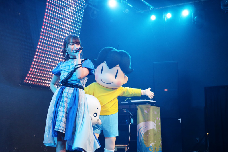 尾崎由香