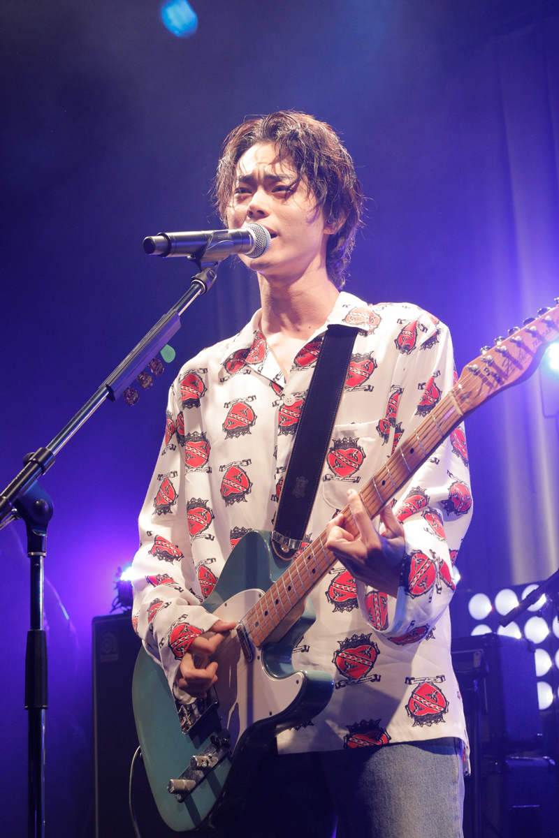 菅田将暉 初ライブで生歌披露！au CMソング「見たこともない景色」発売