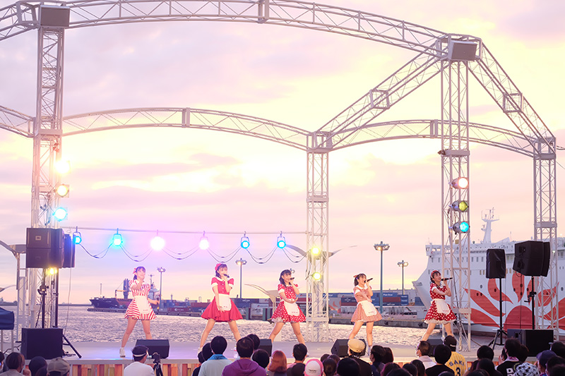 たこやきレインボー、大阪・南港ATCにて、屋外フリーライブイベント「NO RAIN, NO RAINBOW」を開催！