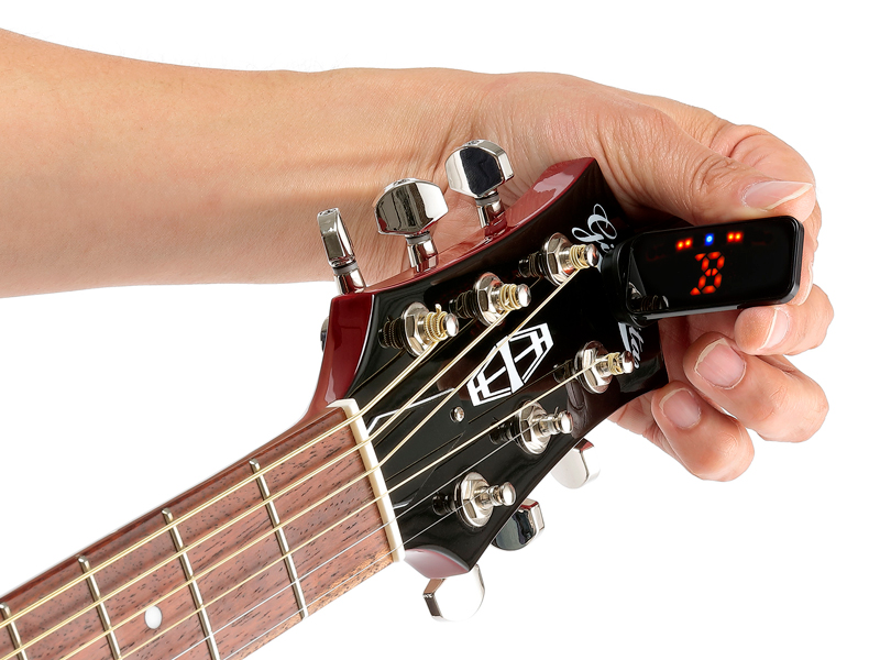 コルグ、ギター/ベース用クリップ・チューナーの新製品「Pitchclip 2+」をリリース！