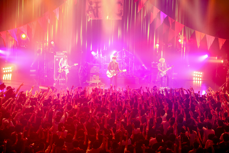 a flood of circle、全国ツアー「NEW TRIBE-新・民族大移動-」@Zepp DiverCity Tokyoレポート