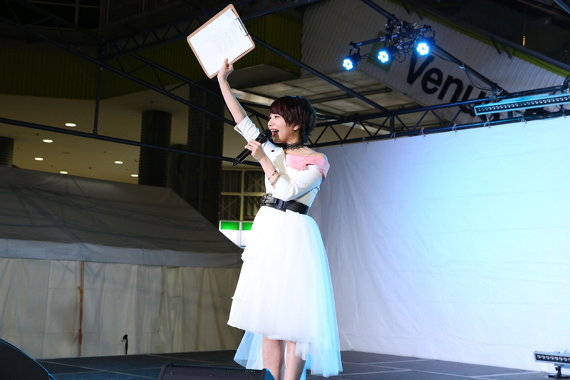 声優・富田美憂、20歳の誕生日&アーティストデビューシングルのリリースを記念したイベントを開催！